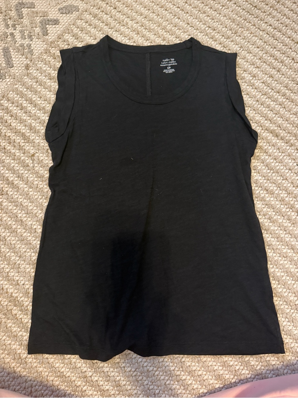 Banana Republic Black Sleeveless Crewneck Tank - Women